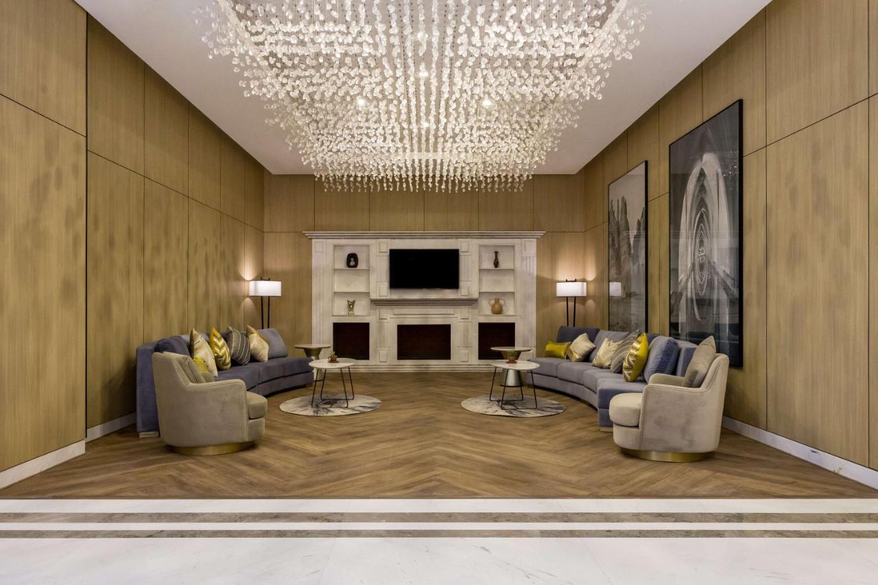 راديسون مطار 4*