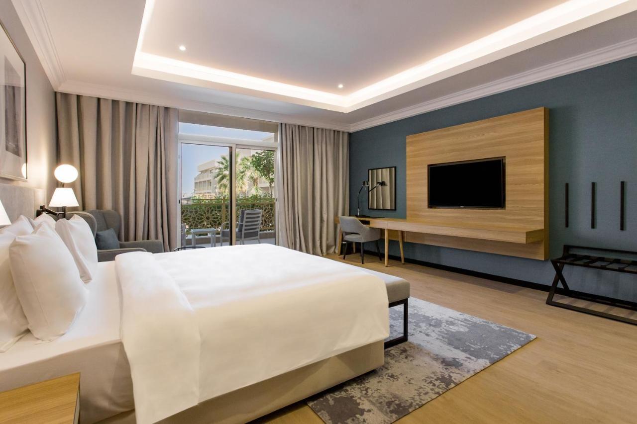 فندق راديسون مطار 4*