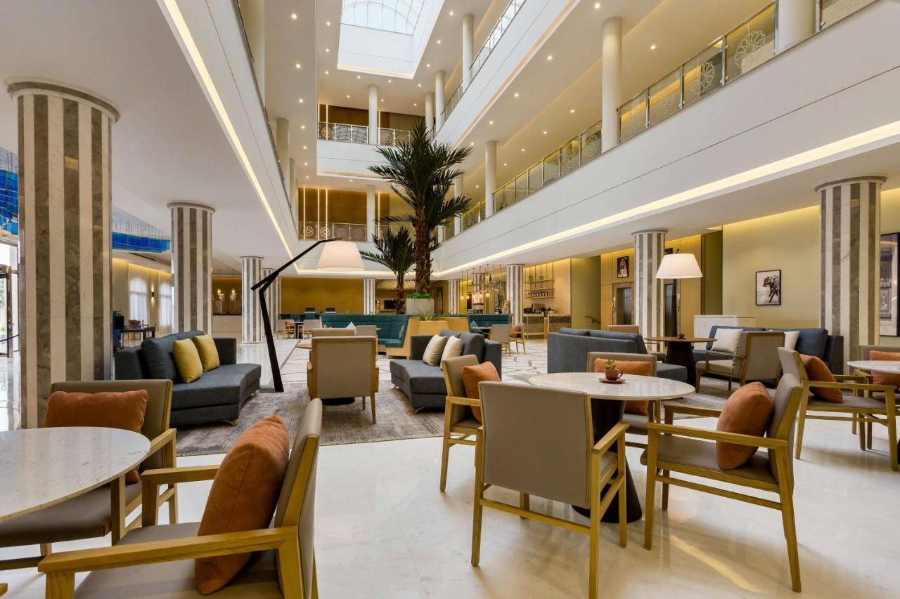 Radisson Airport 4*