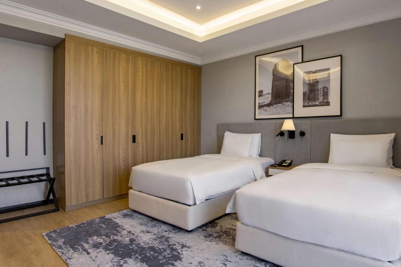 Radisson Airport Hotel 4*